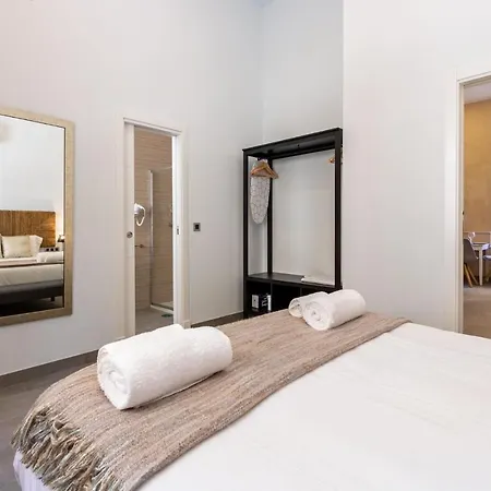 Nine O Clock San Agustin Appartement
